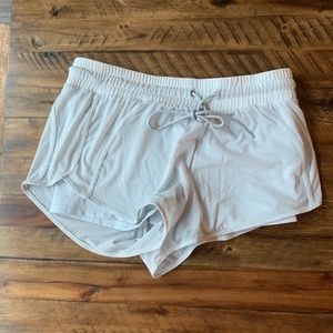 Alo lined shorts